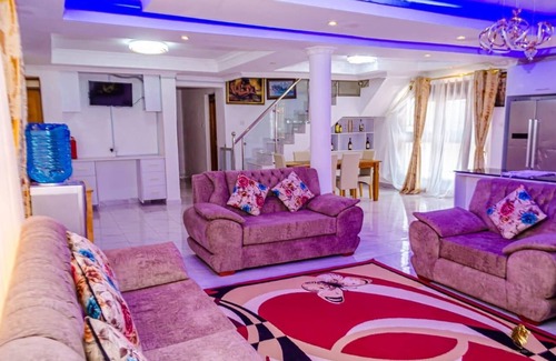 Nyeri Villa | THE WHITE VILLA KING.