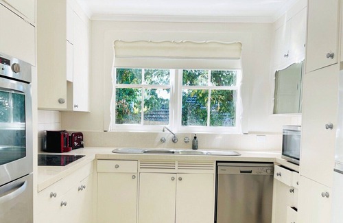 Toorak House | The Whitehouse: Elegance and Luxury at Melbourne’s Heart