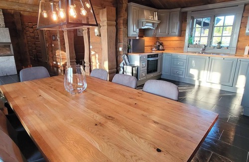 Trysil Cabin | The Whole Beautiful Cabin With Jacuzzi – A Luxurious Getaway in Solberglia