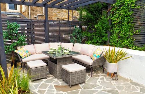 Barnoldswick House | The Wild Daisy