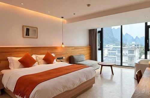 Yangshuo Hotel | the Wild Luxury Holiday Inn