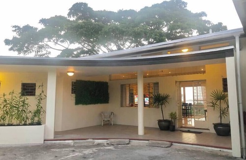 Suva House | *The Williamson House with Pool - Domain
