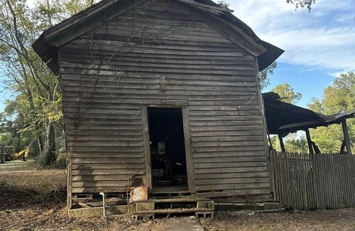 Greenwood House | The Willis House Historic Home Retreat on 6 Acres and 35 Live Oak Trees