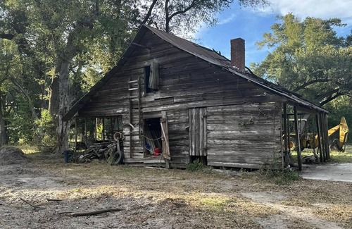 Greenwood House | The Willis House Historic Home Retreat on 6 Acres and 35 Live Oak Trees