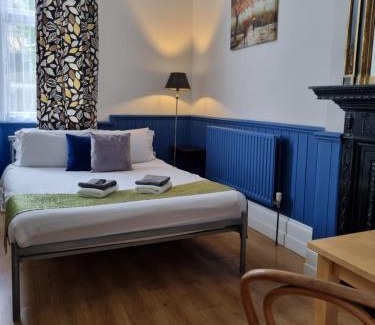 Mapesbury House | The Windmill Hotel