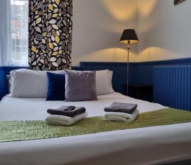 Mapesbury House | The Windmill Hotel