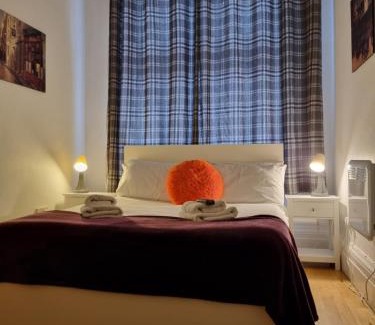 Mapesbury House | The Windmill Hotel