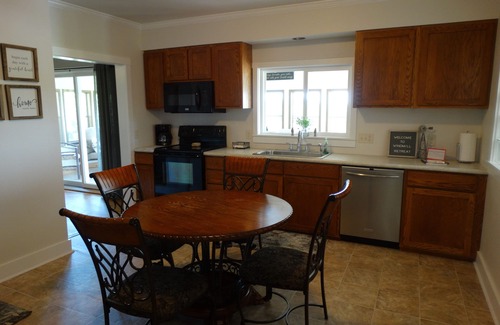 Viola House | The Windmill Retreat - Large country home with big yard