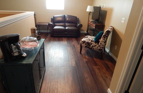 Crittenden Apartment | The Winemaker's Suite at Brianza Gardens and Winery
