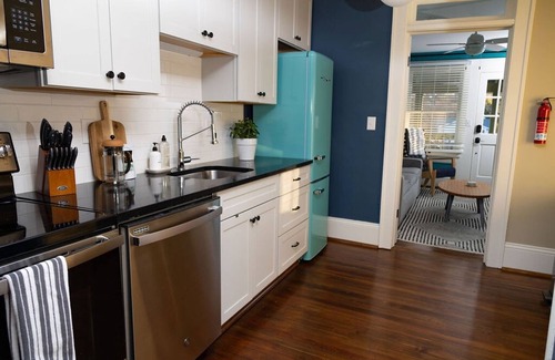 Roanoke House | The Winona House - Boutique Hotel Near Downtown
