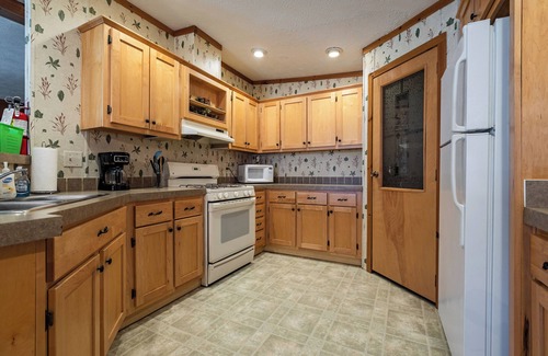 Neillsville Cabin | The Wolf Cabin at the Riviera Resort in Neillsville, Wisconsin!