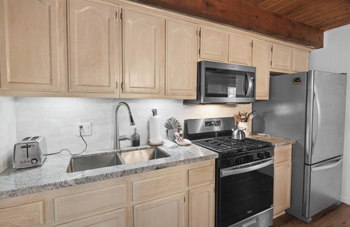 Big Bear City Cabin | The Wolf Lodge - Hot Tub, Fireplace, Fenced Yard, Barbecue
