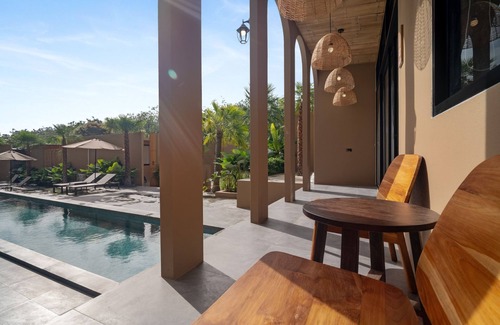 Thep Kasattri Villa | The Wood Terrace