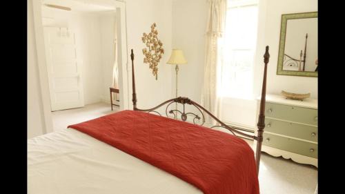 Palenville Hotel | The Woodbine Inn