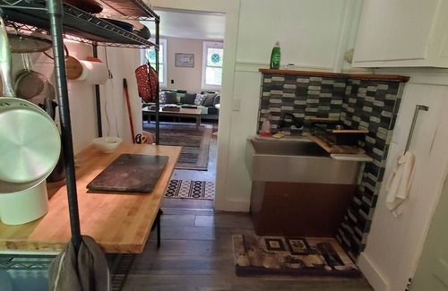 Woodbury House | The Woodbury Cottage