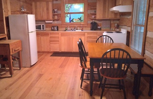 Mentone Cabin | THE WOODLANDS - VERY QUIET SECLUDED CABIN