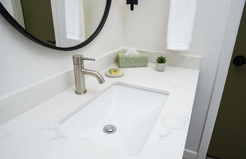 Willits Hotel | The Woodrose- NEWLY RENOVATED
