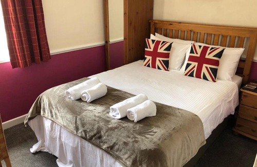 Lydney Bed & Breakfast | The Woolaston Inn