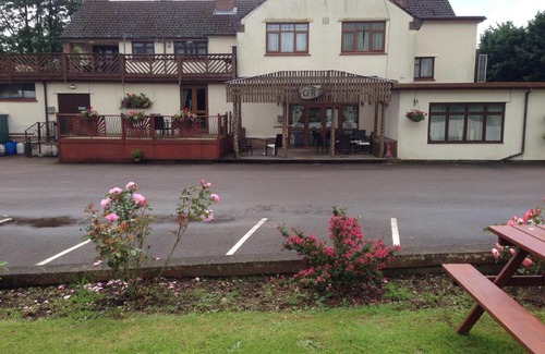 Lydney Bed & Breakfast | The Woolaston Inn