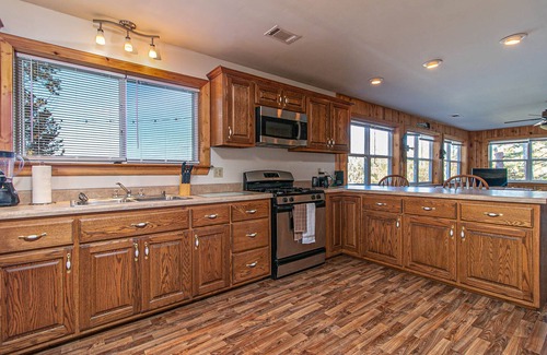 Doniphan House | The Worley Rock Cabin on Current River - Doniphan, MO
