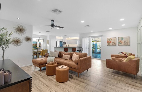 Ahwatukee Foothills House | The Wren 3 BD luxury retreat w. free heated pool