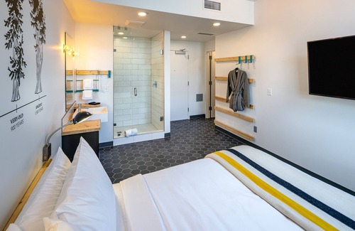 Heart of Missoula Hotel | The Wren
