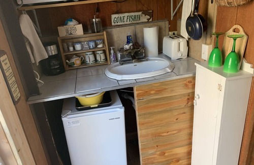 New Meadows Cabin | "The Writer's Den" - Cabin 6 - Private Deck Overlooking the River