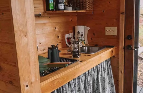 Almelund Cabin | The Writers Cabin Sauna/wood burning hot tub/river access