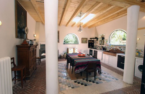 Cassia Villa | The Writers' Country House - 5BR/4BT with shared Swimming Pool