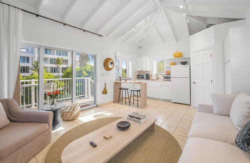 The Bight Condo | The Yacht Club TC