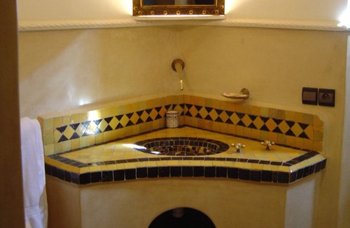 Mellah House | The Yamsara riad is a guest house in the heart of the Medina