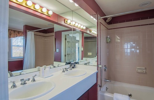 Rockport Hotel | The Yankee Clipper Inn
