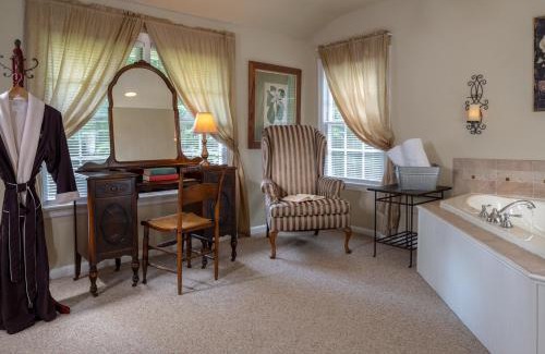 Waynesville Bed & Breakfast | The Yellow House on Plott Creek