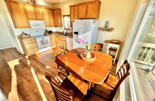 Port Orford House | The Yeti Ohana - fun, solitude & ocean views.