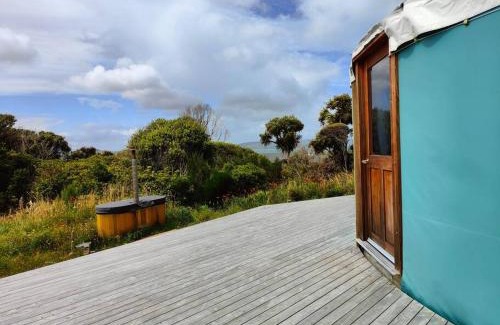 Colac Bay House | The Yurt at Ōraka
