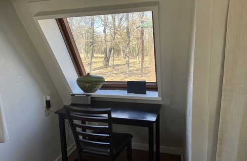 Whitesboro Cabin | The Zane Gray Cabin private retreat with Starlink & EV Charging by Lake Texoma