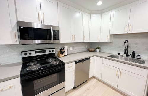 Santa Clara House | The Zen Den - Newly Built 2 BR Centrally-Located