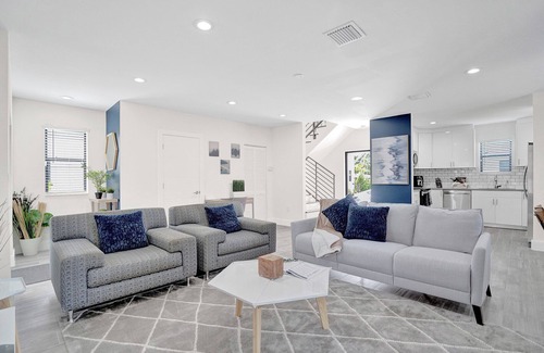 Progresso Village Condo | The Zen Suites