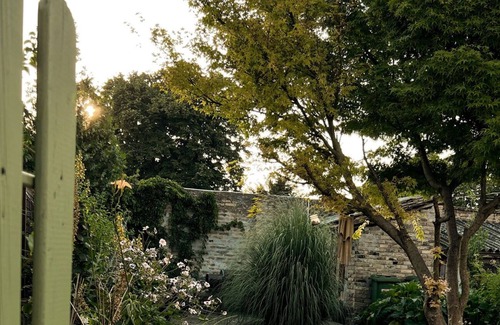 Grbavica Apartment | TheCozyHouse-Pet Friendly, Cottage garden, Great location