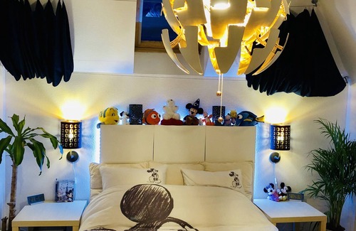 Magny-le-Hongre House | Themed guest house 2.4 km from the park