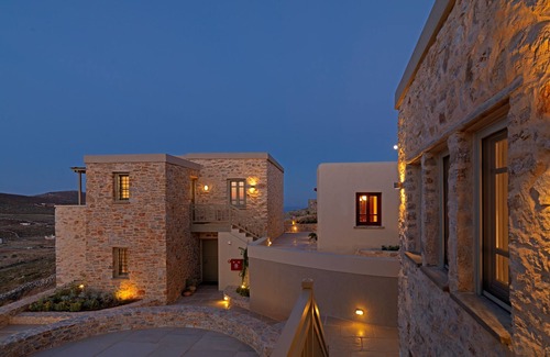 Folegandros Town Apartment | Themonies Luxury Suites