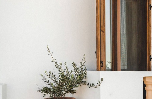 Panagia Apartment | Theoxenia Deluxe Apartment with Mountain View