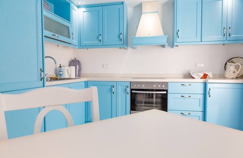 Panagia Apartment | Theoxenia Deluxe Apartment with Sea View