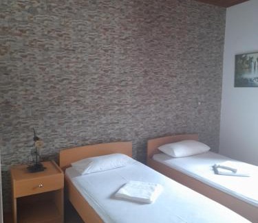 Theriso House | Therisso Rooms