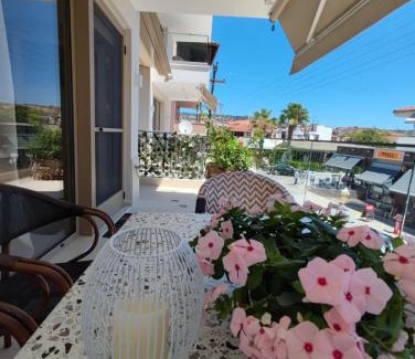 Nikita House | Theros Summer Suite 1