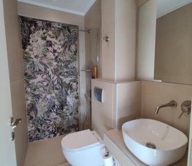 Nikita House | Theros Summer Suite 1