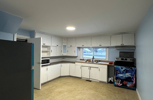 Algoma District House | Thessalon Farm house nn4 bedroom house with WiFi AC infinity opportunity