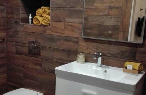Thiat House | Thiat