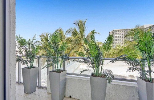 Hallandale Beach Apartment | This Amazing 2-bedroom corner unit boasts breathtaking views and sleek luxuryrn design
