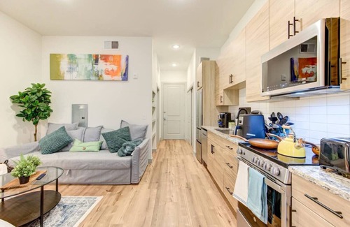 Washington Ave./ Memorial Park Apartment | This apartment is a 0 bedroom(s), 1 bathrooms, located in Houston, TX.